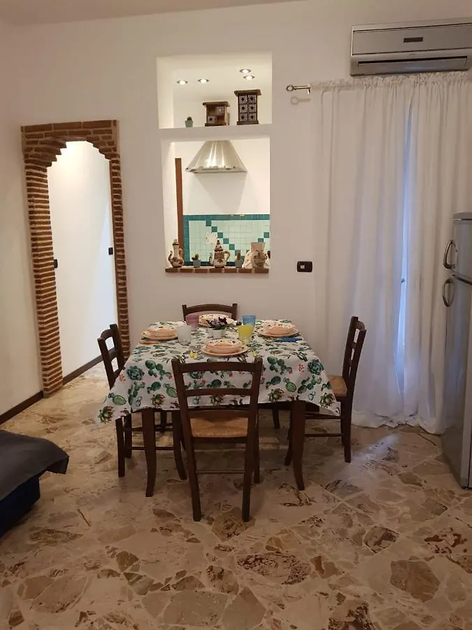 Case Puglisi Aci Trezza