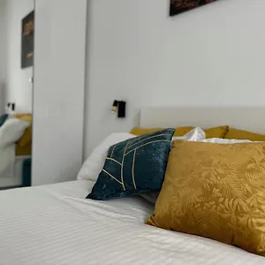 https://chanel-apartment.it-lombardy.com